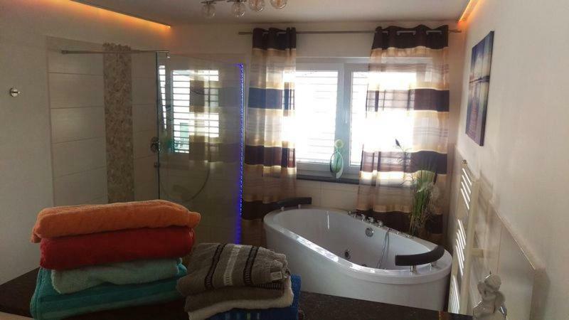 - Bei Tati 95qm Singen (Hohentwiel)
